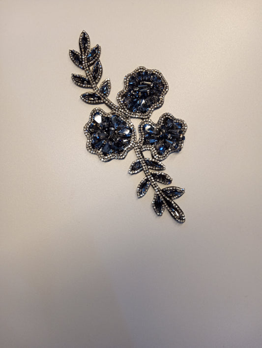 2502566 Rhinestone Midnight Flower Applique