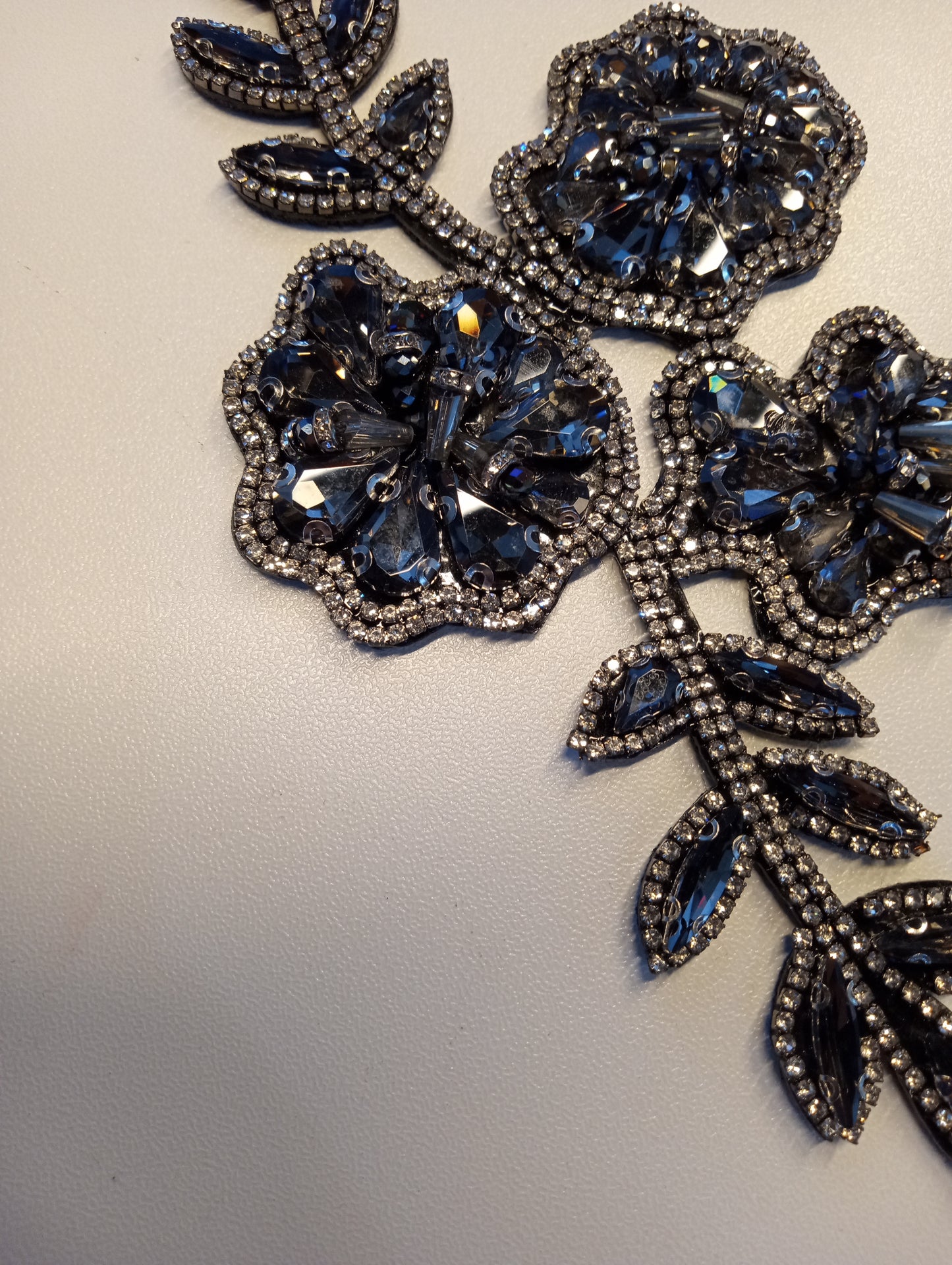 2502566 Rhinestone Midnight Flower Applique